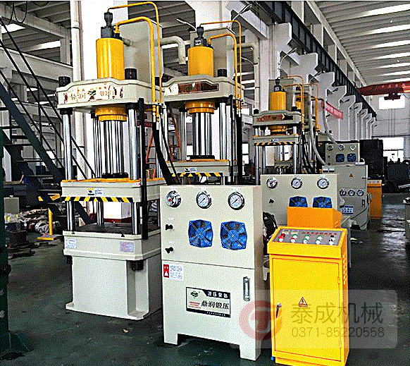 南陽客戶定做的6臺200噸液壓機(jī)已完工