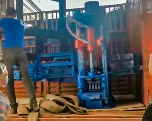 9月10日山西客戶魚缸活性炭成型機(jī)發(fā)貨