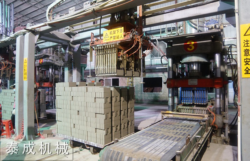 雙面加壓液壓磚機(jī)