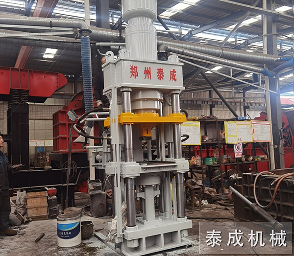 舔磚壓塊機(jī)